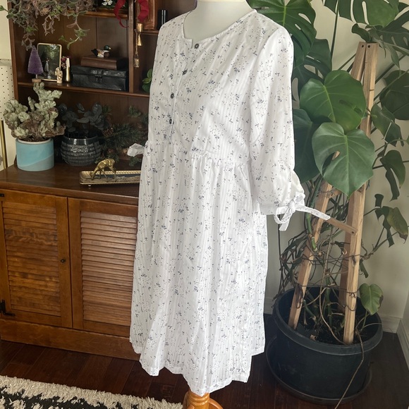 Roolee White Navy Floral Knee Length Modest Dress M - Picture 11 of 14